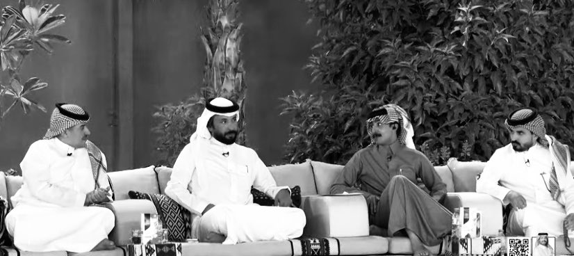 Mesh______5's tweet photo. ادارة الحوار عند علي عواض بطله تبارك الله 
شخص لمّاح وذكي وبنفس الوقت تعامله
مع الضيوف بسلاسه رغم اختلاف شخصياتهم 
وقلب الوضع عفوي وبأريحيه 
سابق عمره بكل شي ماشاءالله ؛
#كاريزما91  #علي_الحارثي https://t.co/y5DveEcRTX