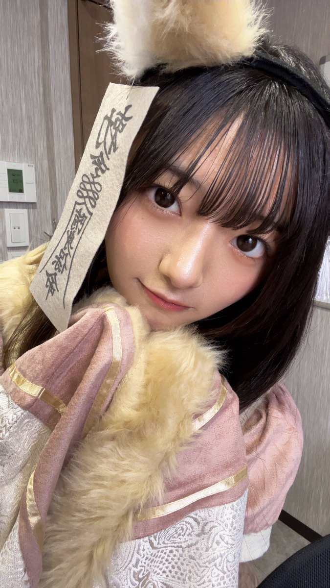 hikarin_amano's tweet image. 🎃ハッピーハロウィン🎃

お菓子いっぱいちょーだい！🍭🦊

 #ハロウィン2025 
 #ハロウィンコスプレ