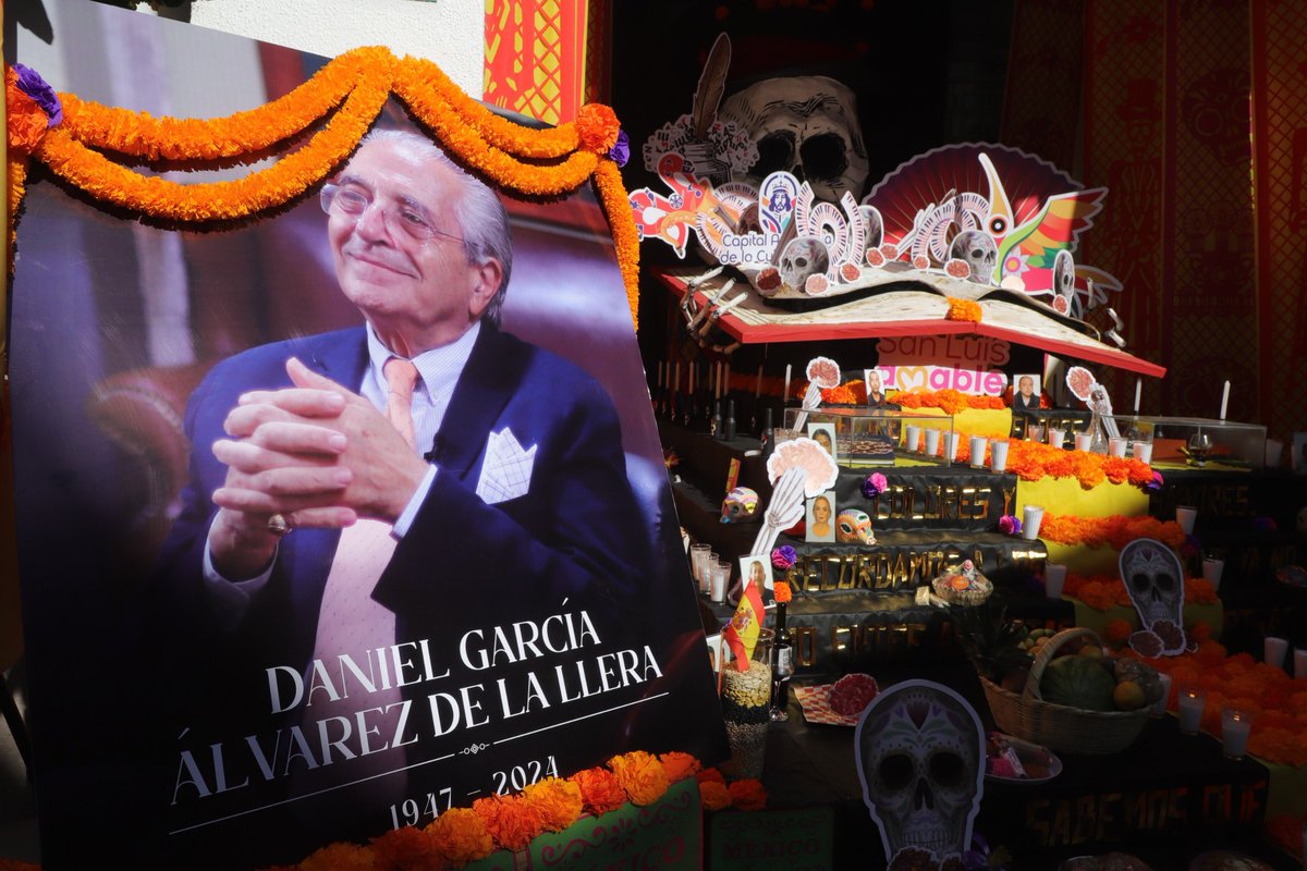 💀✨ Con mucho trabajo, cariño y dedicación, se inauguró el Altar de Muertos de la Unidad Administrativa Municipal. 🙌🏻

Un espacio para honrar nuestras tradiciones y recordar con respeto y amor a quienes ya no están. 🌼🕯️