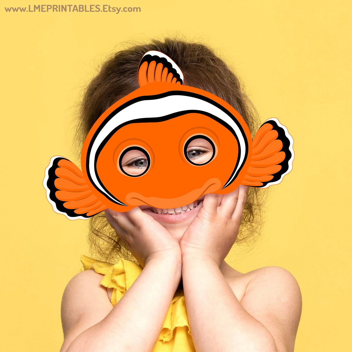 lmeprintables's tweet image. Clownfish Printable Mask Halloween Costume Clown Fish Orange Sea Animal Pattern Carnival Pool Party Favor Acuatic Game Photo Booth Kid Adult etsy.me/48QUidW via @Etsy #clownfishmask #nemopartytheme #nemomask #diyhalloweenmasks #masksfortoddlers #costumesforkids #diymasks