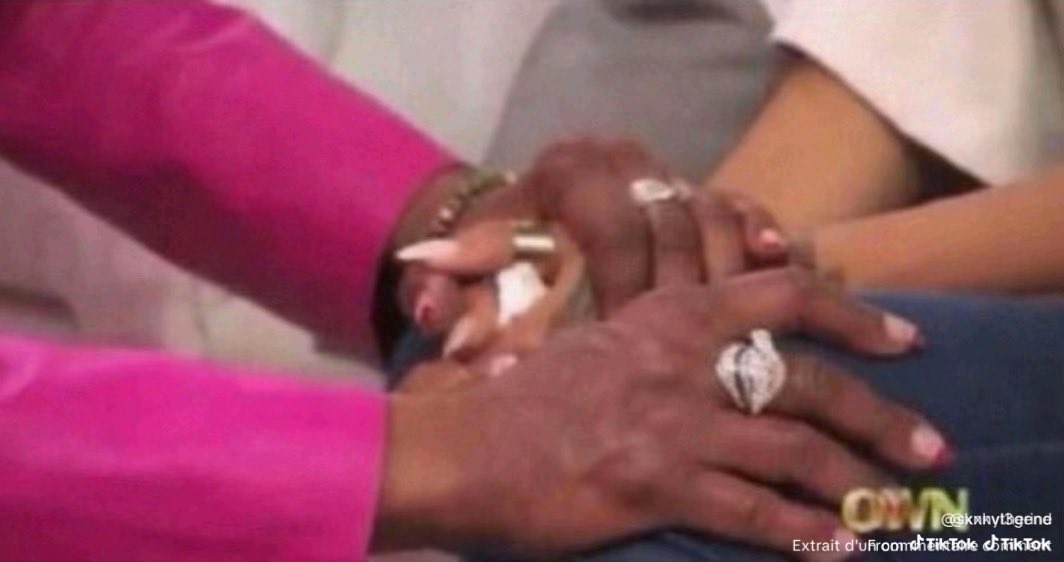 ceddrrick's tweet image. PLEASE, dimanche, j’ai besoin que Deymien ouvre sa bouche à la table pour Cedrik😩😩 #odchypre