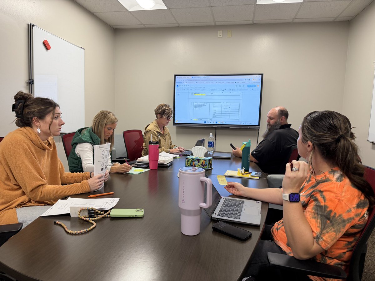 Kelly Isenogle tweet media