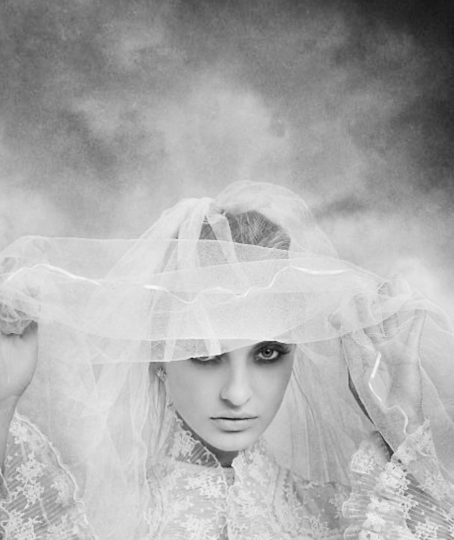 Changedhandle1's tweet image. Veil lifted
Only flaunt
What's real

(veil)

#Storyin6
@Sixwordsx 

That 👊