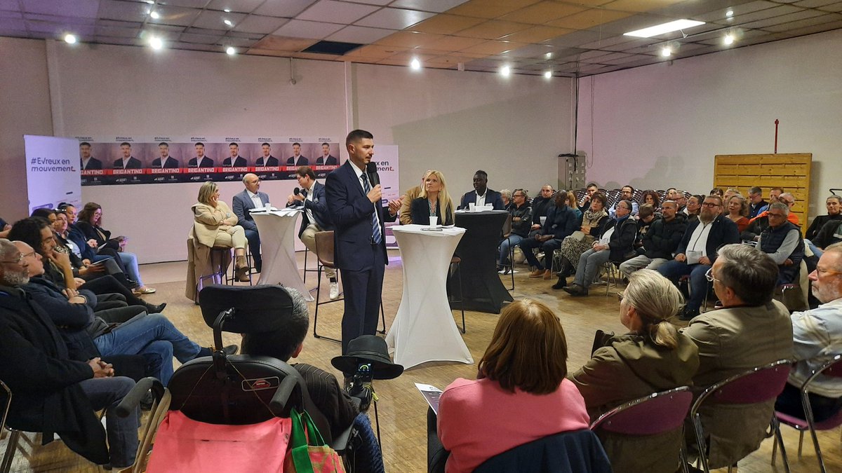 #Municipales2026 : 200 personnes à Évreux pour la première réunion publique de Samuel Brigantino, tête de liste Évreux en mouvement
➡️ l.ici.fr/5NE