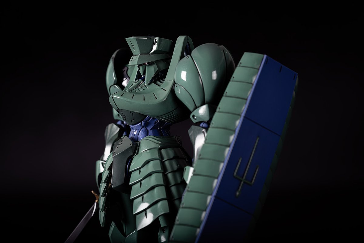 夏のボークス展で入手した1/144 MHが完成 白は完売も、グリーンも魅力的なヴィンテージ造形。 コバルトグリーン系で調色し、差の少ない中間色3色でFSS「微細な変奏」に挑戦。 首・腰・足首の延長と、目元はエッチングパーツをカットしてディテールアップ！初の1/144 MH、楽しく完成です！
#FSS _jp