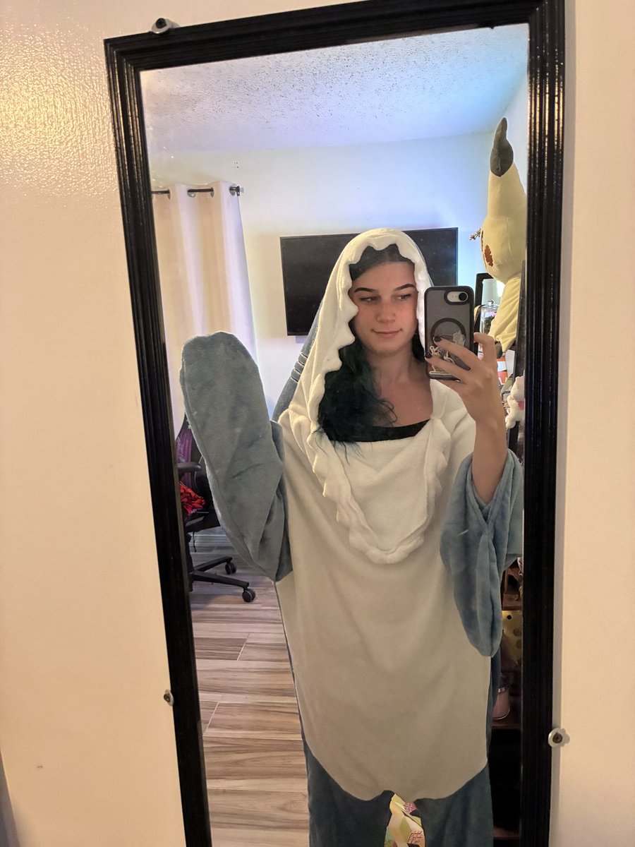 Halloween stream!! twitch.tv/trashedpotatop…