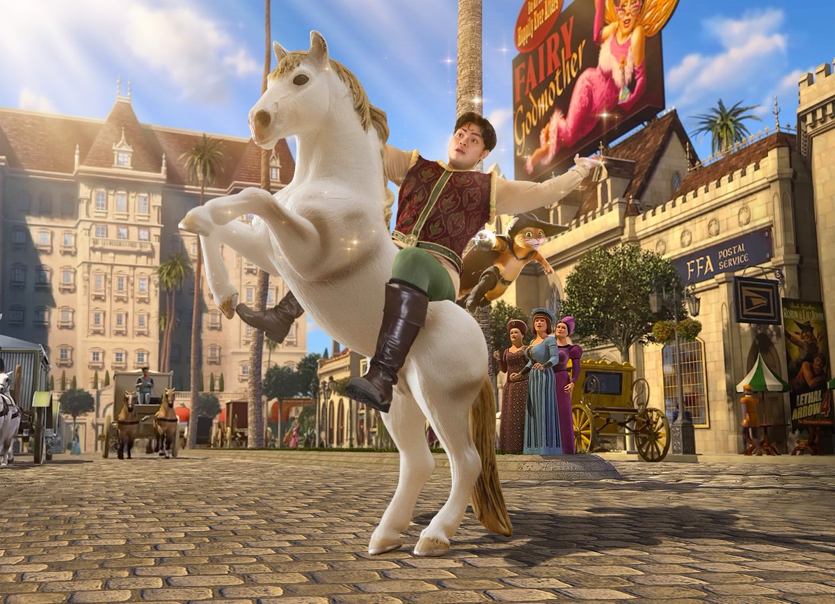 I NEED A HERO 🗣️🎶

We human Shrek this year Donkeh!!