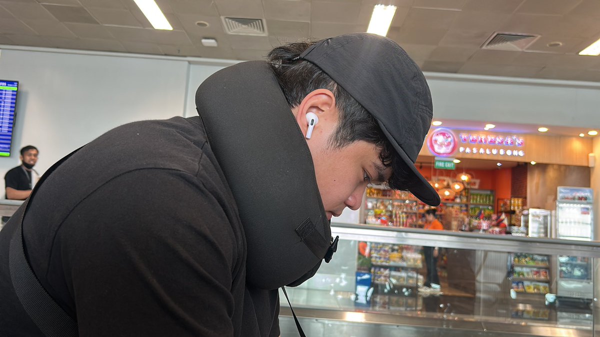 ChaelAdriano's tweet photo. salamat sainyo juanistas &amp; A'tin! 🙏🏻🥹
kitakits mamaya singapore! 🇸🇬

TATAWID PATUNGONG SINGAPORE 
#TAWIDAlbumTour #TheJuans 
#TAWIDSingapore #TheJuansLiveinSG https://t.co/DMnydGMRlR