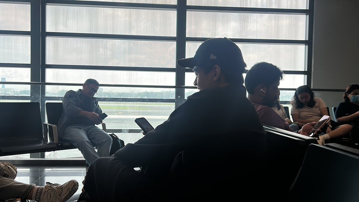 ChaelAdriano's tweet photo. salamat sainyo juanistas &amp; A'tin! 🙏🏻🥹
kitakits mamaya singapore! 🇸🇬

TATAWID PATUNGONG SINGAPORE 
#TAWIDAlbumTour #TheJuans 
#TAWIDSingapore #TheJuansLiveinSG https://t.co/DMnydGMRlR