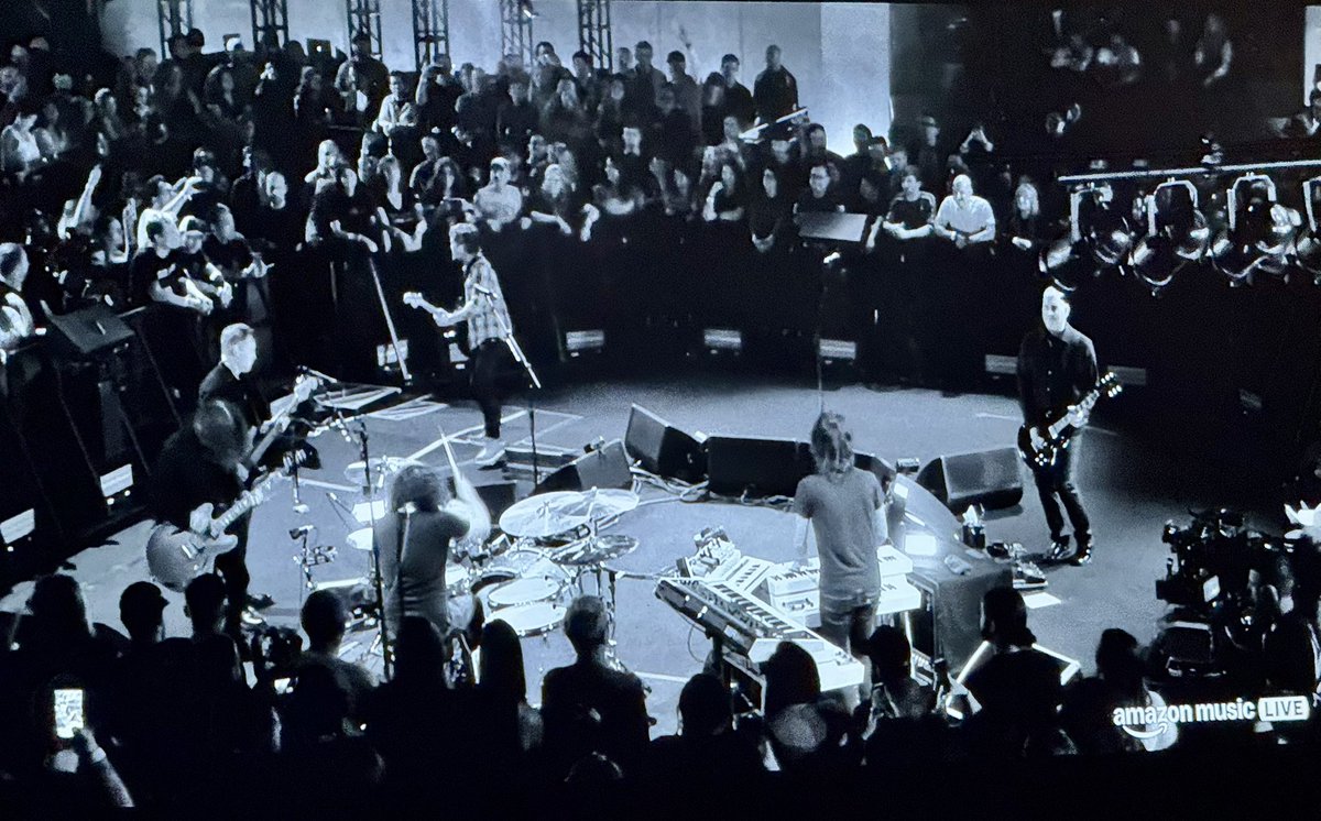 🤘🎸🥁🎤 #FooFighters #AmazonMusic #AmazonMusicLive #Grohl