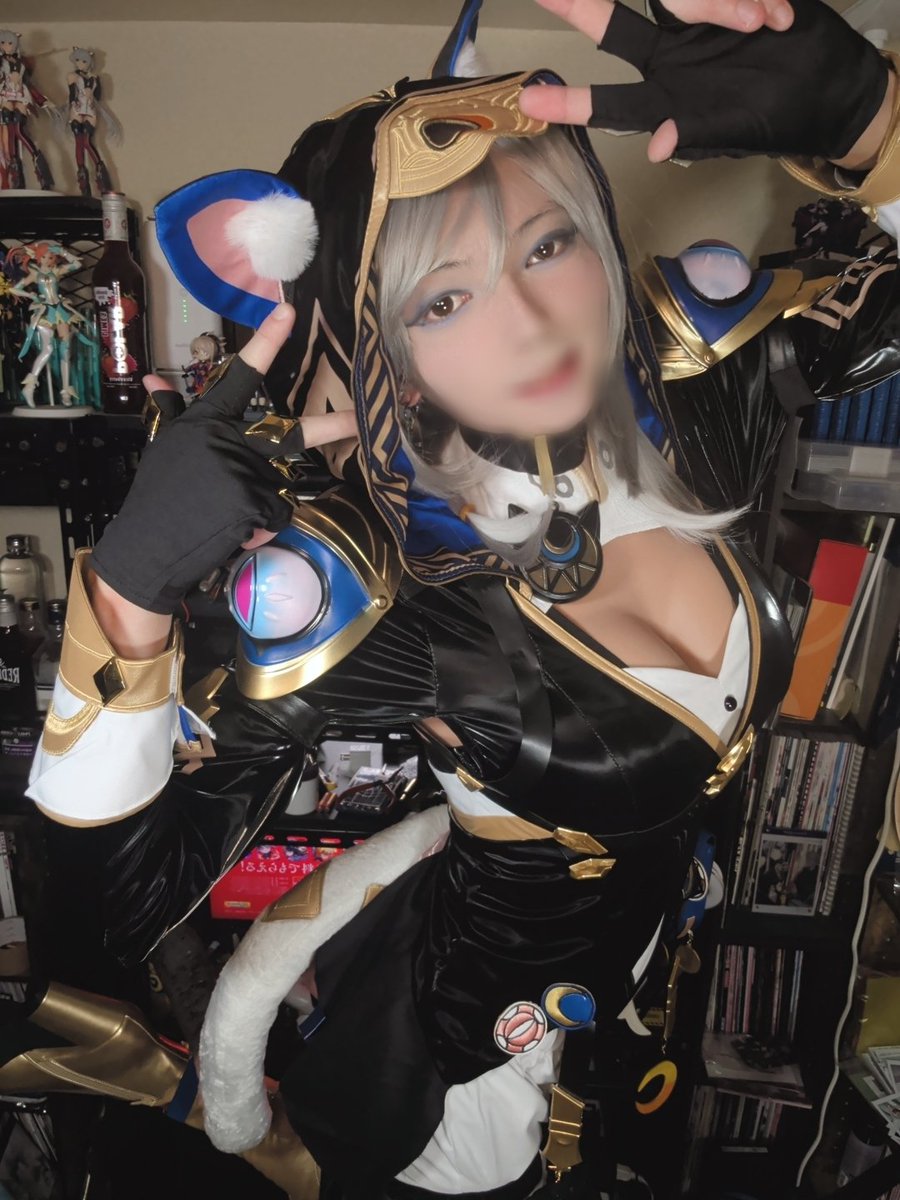 お久しコス写！
明日のパシフィコの痛車イベントは
スタレのサフェルでいくよん😸