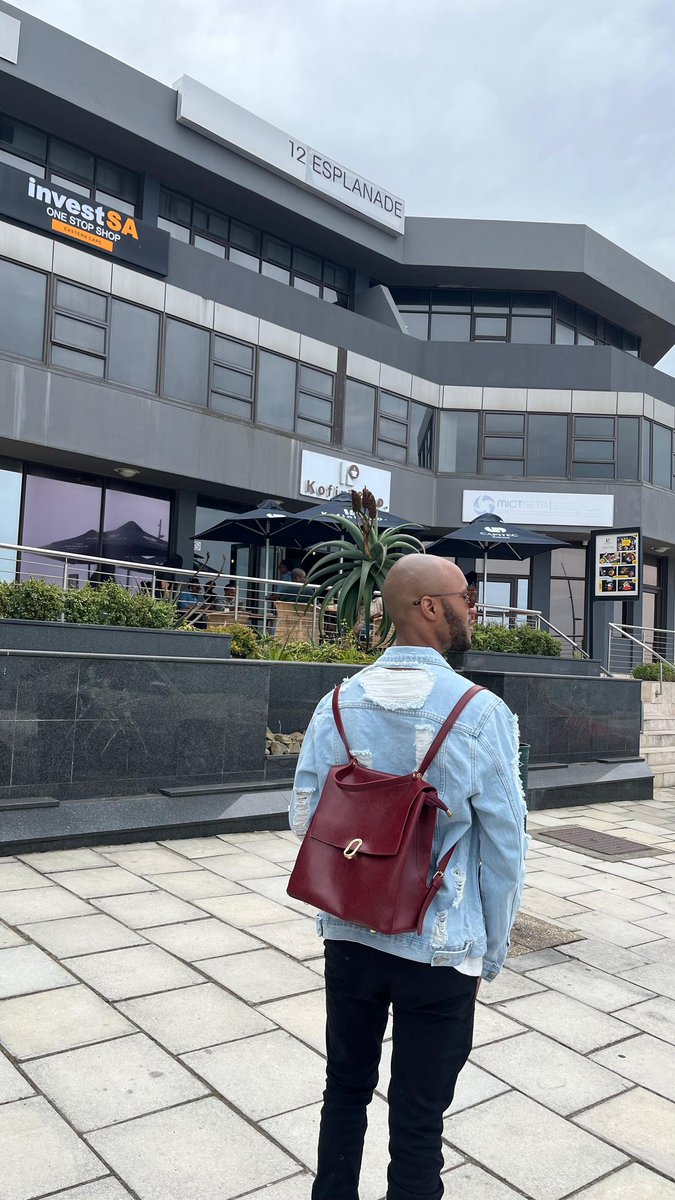 Cee_M2's tweet image. 