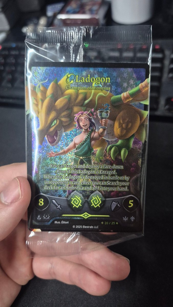 50cardsshop's tweet image. It only took 7 cases but we got one 🤩