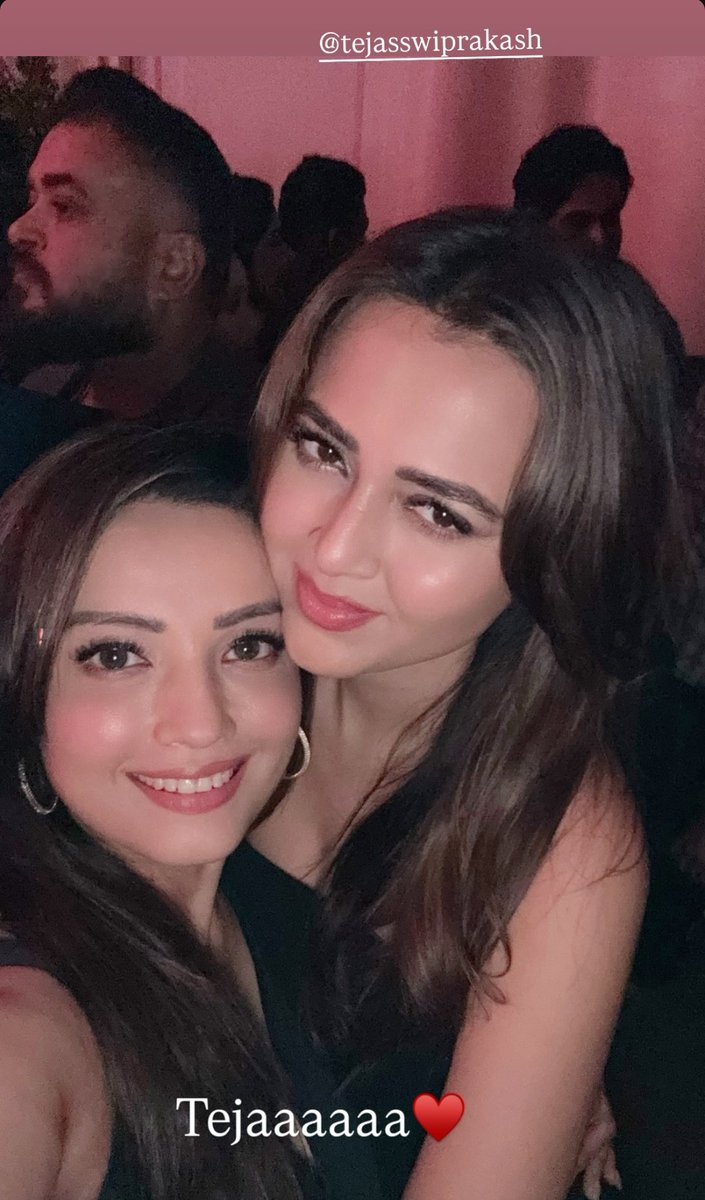 KanikaTejran's tweet photo. Teju with adaa 

#TejasswiPrakash #TejRan https://t.co/nP3vOmk5Th