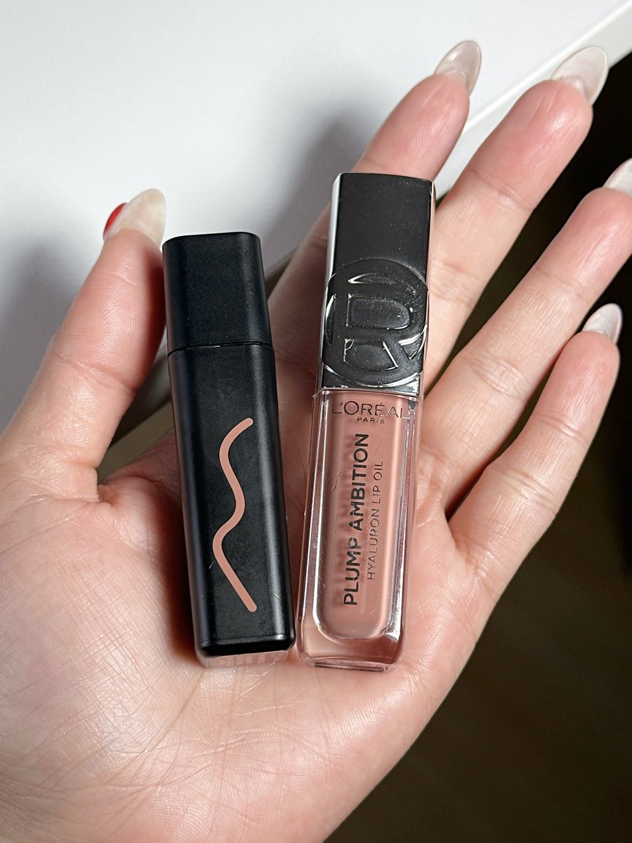 WiJupiter's tweet image. ลิปไพรเมอร์ Javin de seoul 👄สีLight Brown 🤎 ทับด้วยลิปออยล์เพิ่มความฉ่ำ✨สวยมากกก 😳🤟🏻 ใครชอบสีนู้ดน้ำตาลนี่แหละๆ⬆️💯

(ลิปไพรเมอร์ตัวใหม่นี่ไม่มีเมนทอล ใครแพ้ง่ายใช้ได้ ความติดทน👏🏼กลบสีปากยังทำดีเหมือนเดิม👍🏻)