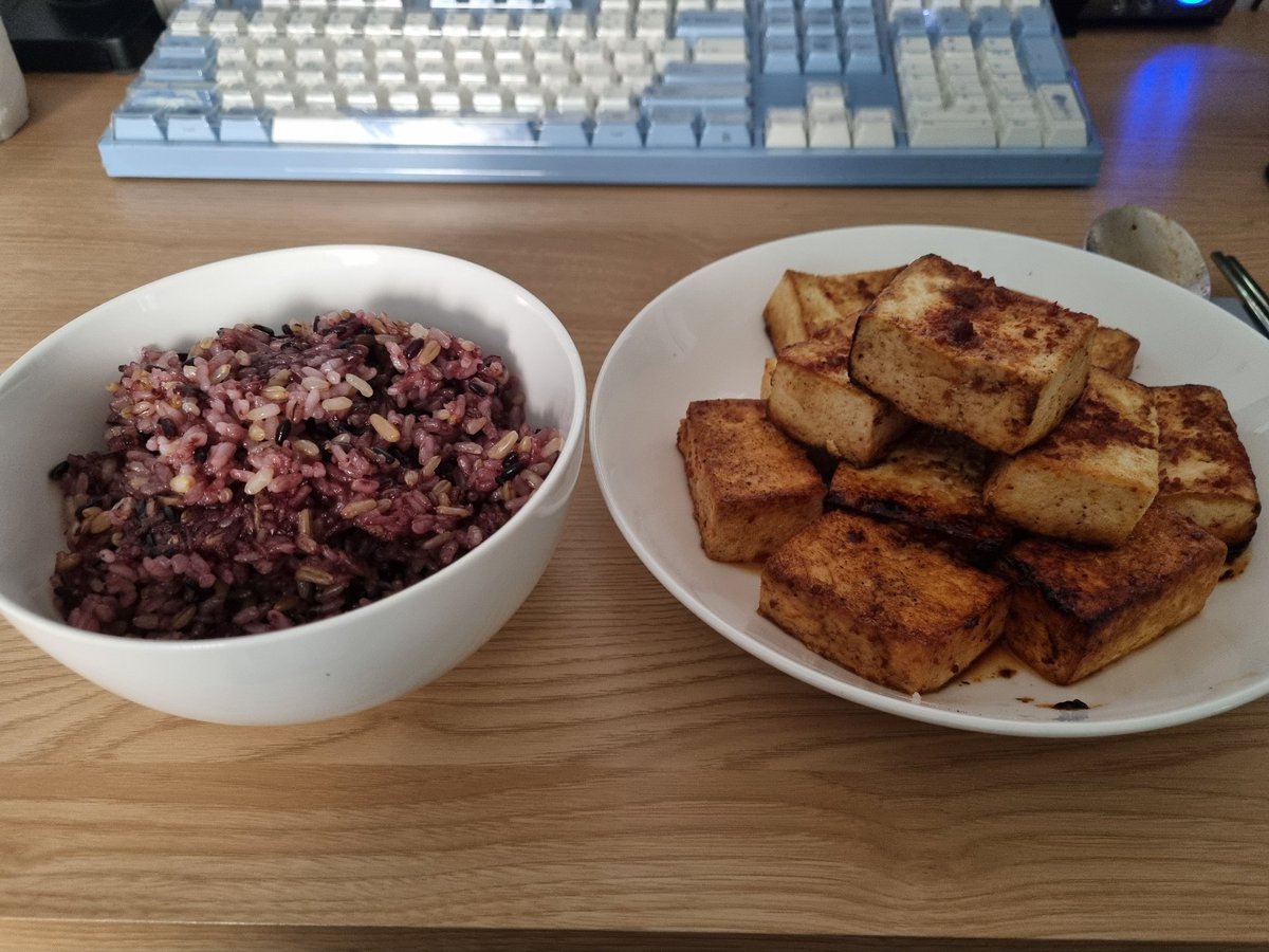 MooAngKing (@jet8328) on Twitter photo 