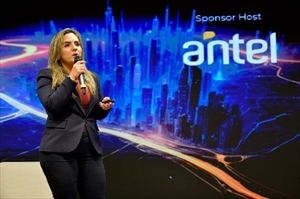 Eutelsat: Over 40 ground stations support the OneWeb Fleet

convergencialatina.com/News-Detail/37…
<a href="/EutelsatGroup/">Eutelsat</a>  <a href="/EutelsatNS/">Eutelsat Network Solutions</a>  <a href="/ETL_Americas/">Eutelsat Group Americas</a>  <a href="/ETL_Americas/">Eutelsat Group Americas</a>