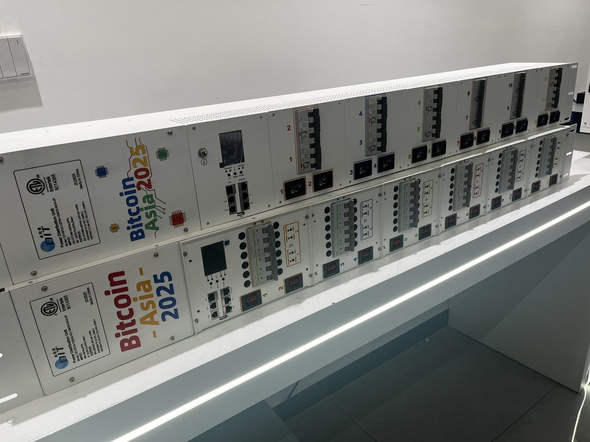 wangz8672's tweet photo. Miner PDU
High Power PDU 3PH 240A T21/ Sa2-30PDU

more details DM me TG @AdelinaPDU

#PDU #Bitcoin #T21PDU #WhatsminerPDU https://t.co/VzaSpHIpEv