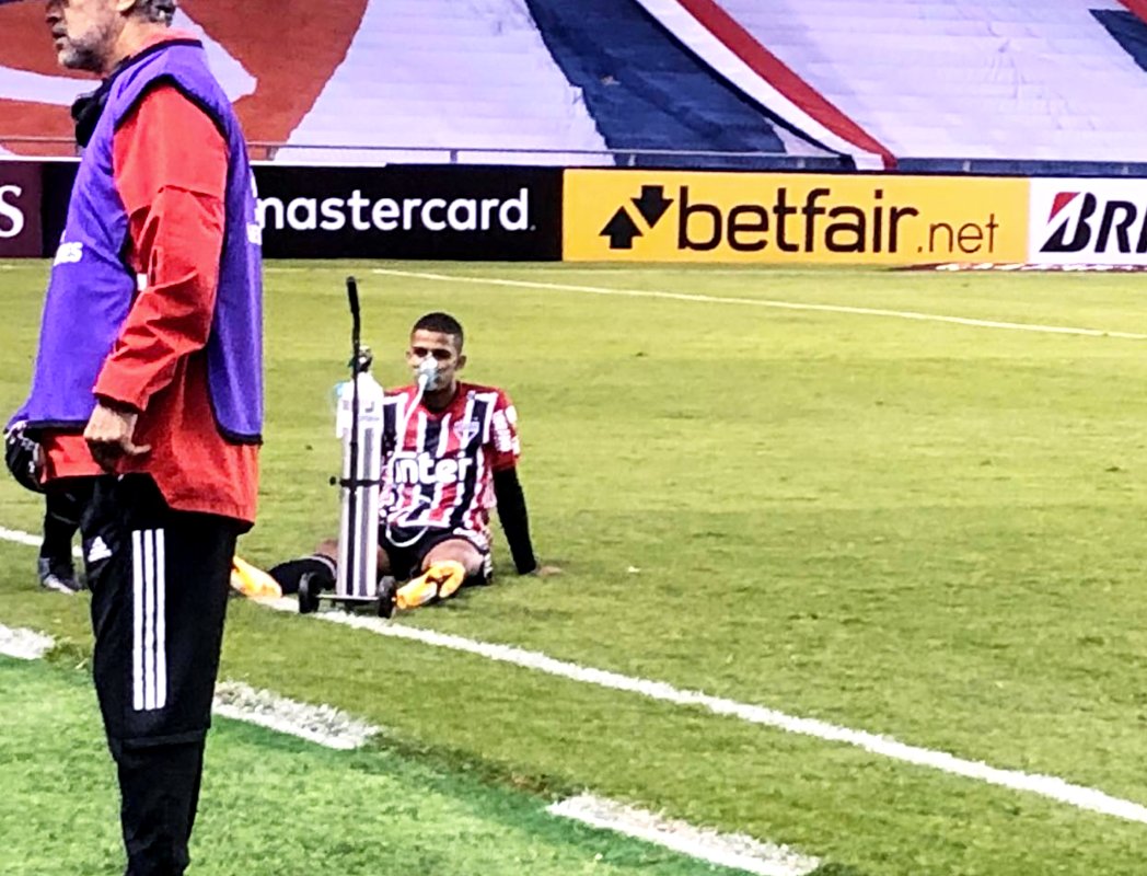 Esta es tu FALSA jerarquía...

           𝙀𝙇  𝘼𝙃𝙊𝙂𝙊 

Pd: ojalá no te devuelvan la plata del tour a Lima. Jajajaja
Por sobrados, por agrandados. 
Leg\u/mbrero ... qué lindo verte llorar !!!!