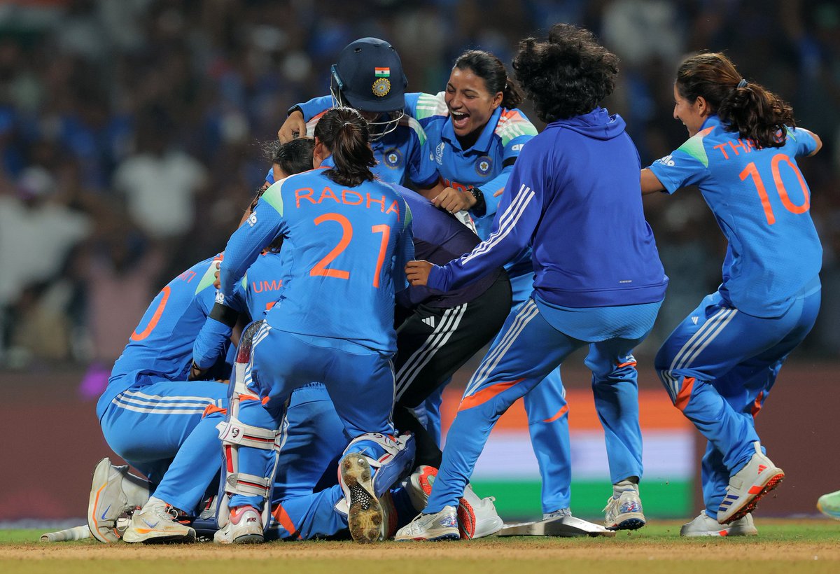 VJadhav24's tweet photo. This picture shows that #Aus has qualified for the Canberra Airport successfully. This #TeamIndia had bounce back is such a way and marked the greatest victory in history in Knockouts . Congrats  everyone. #INDvsAUS #CWC2025 #jemimah https://t.co/jU0OSQBnXg