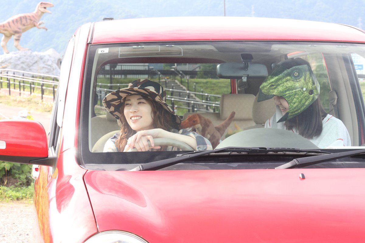 トーマス＠岩本蓮加1st写真集「いたずらな風」発売中