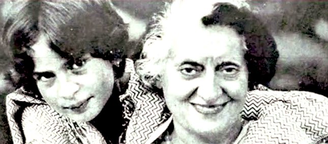 ~ Remembering the Iron Lady of India, Smt. Indira Gandhi Ji, on her death anniversary. As India's first and only woman Prime Minister, her decisive leadership remains an inspiration till Today . She sacrificed her life for the nation's unity . #JammuKashmir always held a Special