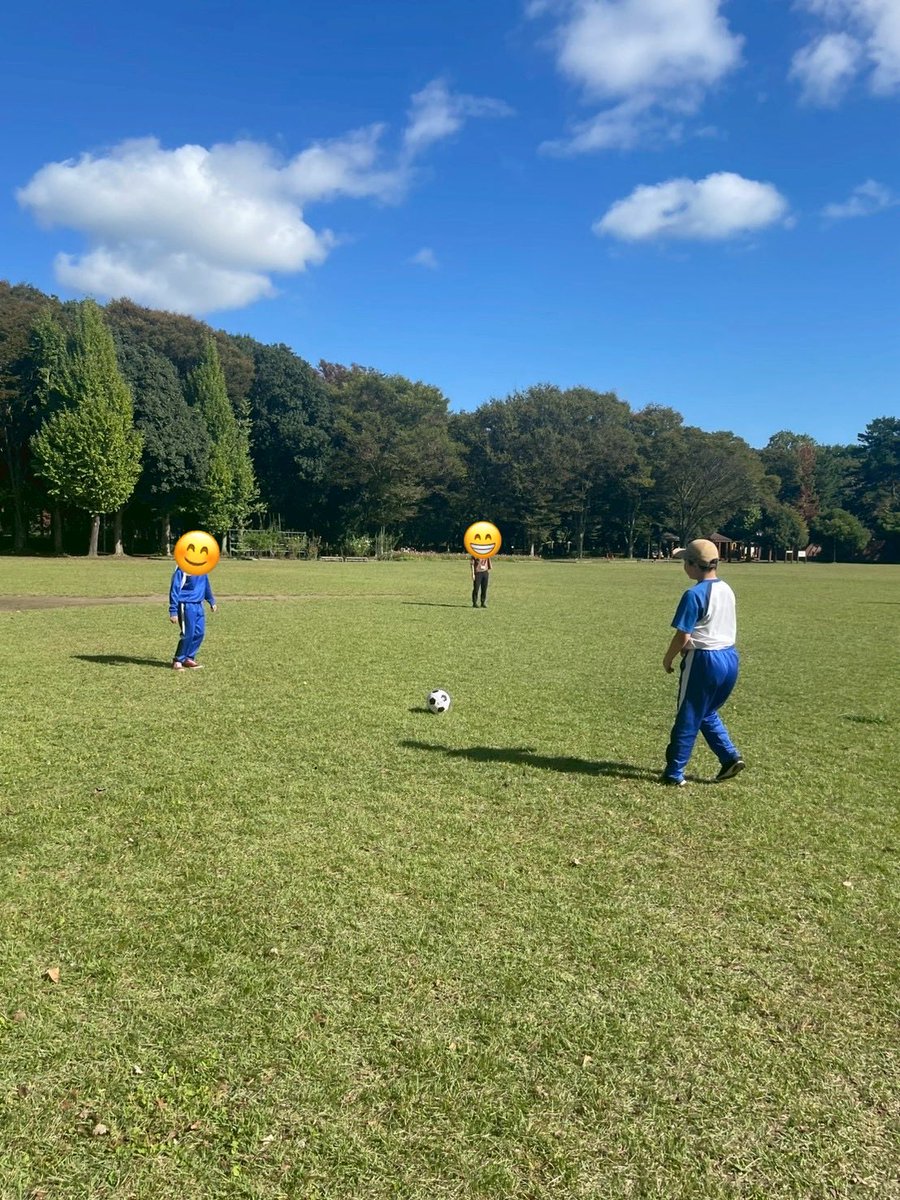 WorkWork38's tweet image. 🍁洞峰公園🍁
10月18日、秋の洞峰公園を訪れました！
気持ちの良い秋晴れの中、サッカー、フリスビー、音楽…🎶
実習生もまじえて体を動かしてリフレッシュ出来ました😊❤️