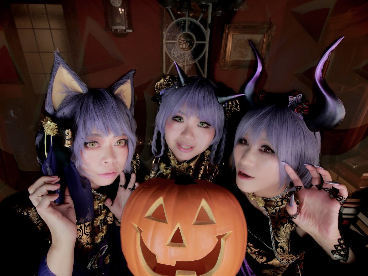 osatoooooou's tweet photo. 🎃happy Halloween！！🎃

今年は新規あります😈チャイナ✖️ハロウィンテーマにしたらまさかのチャイナ生地が全然なく若干インドの香りがしたけどハロウィンだからいいんだよ👻 https://t.co/A4ak9AiJX2