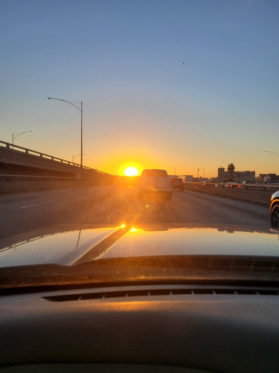 Look at the sunset in #Malibu