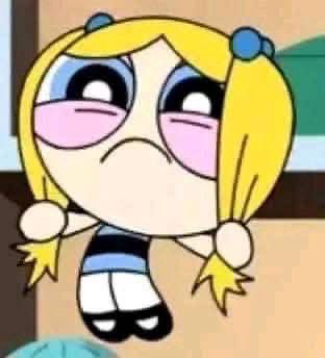 Eleazar hizo trampaaaaaa chingadamadreeee descalifiqulo 

#LaGranjaVIP