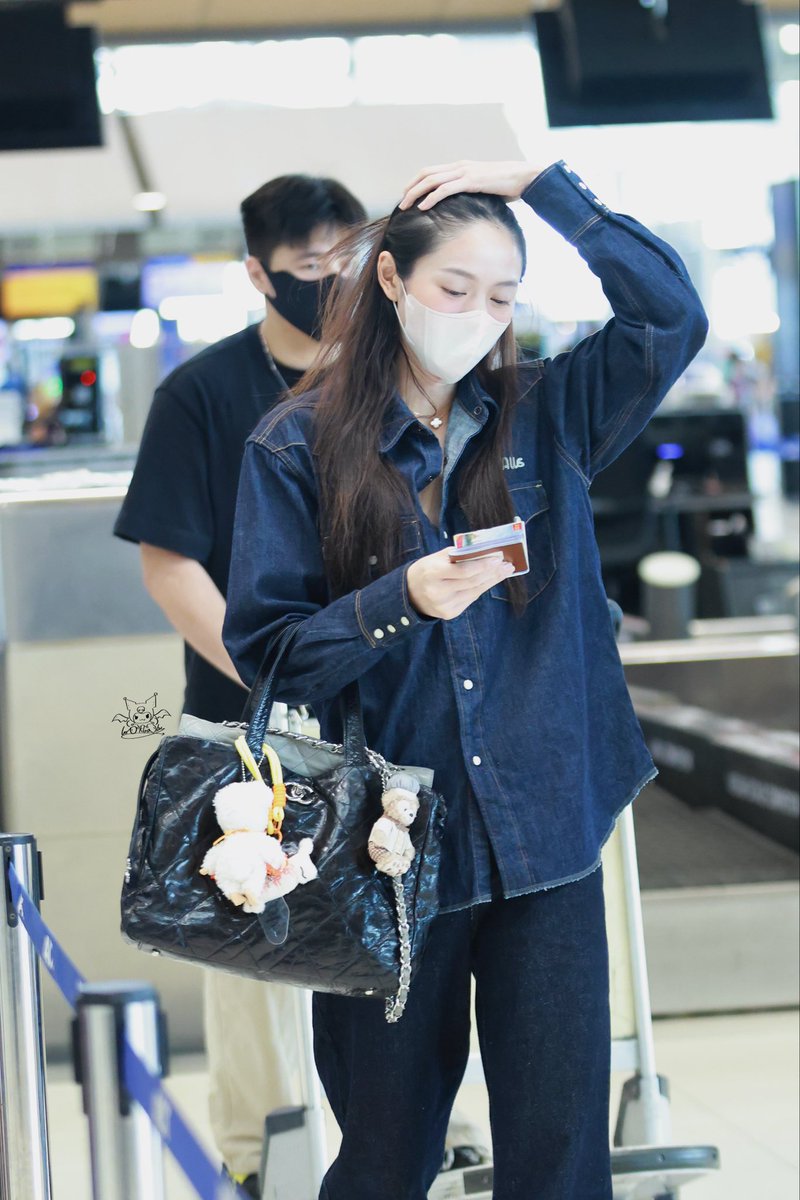 LookmBaby's tweet photo. Oh～the bear is haunted. What a handsome match.😎😗

#HarmonySecretFansign
#ลูกหมีซอนญ่า #LMSY 
#LMlookmhee
@Lookmheewang https://t.co/HEb9JSQKXq