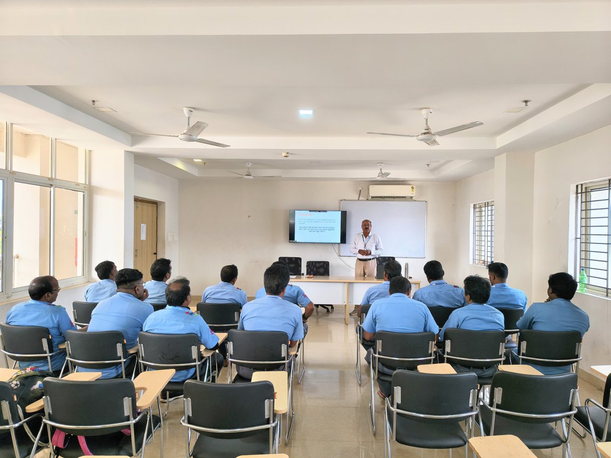 CRUT_BBSR's tweet image. Captains of #AmaBus underwent Defensive Driving Training at Patrapada Depot; sharpening their skills in speed control, lane discipline &amp;amp; safe driving practices.

At CRUT, we’re dedicated to continuous learning to keep every ride safe &amp;amp; comfortable for commuters.

#TheWayWeMove