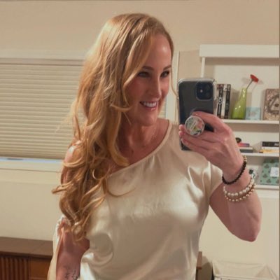 Stephanie Perilli tweet media