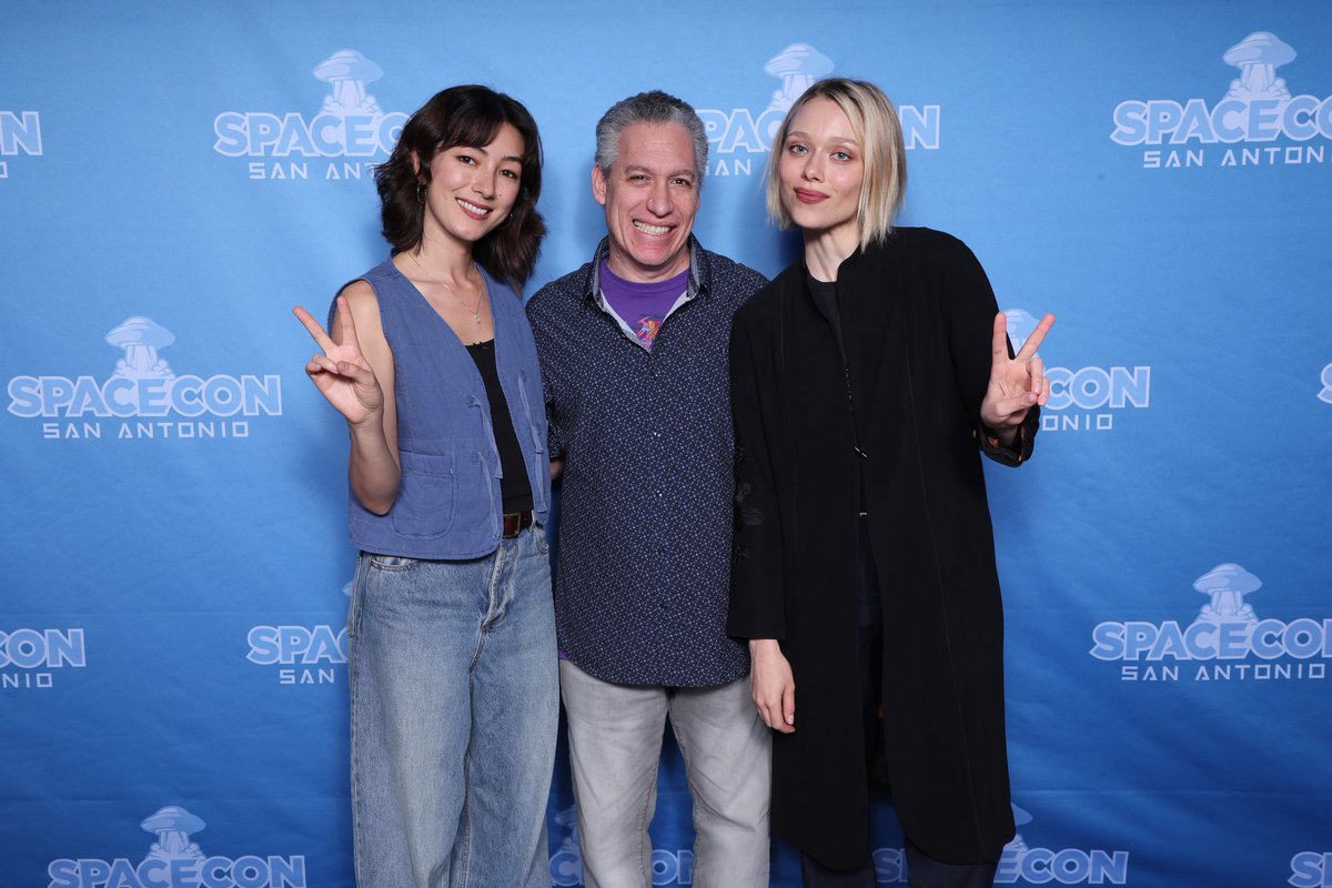 BeyondForeverSt's tweet photo. Sabine Wren and Shin Hati for the win!
#Ashoka #Sabinewren #shinhati #NatashaLiuBordizzo #IvannaSakhno #fun #photoop #spaceconsanantonio #starwars #awesome #amazing #actresses #beyondforeverstudios https://t.co/5LYZDXwijC
