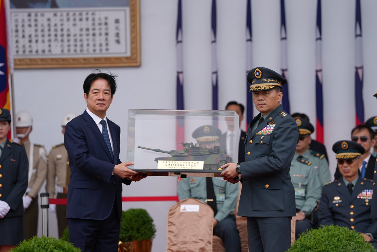 MoNDefense's tweet image. President @ChingteLai today presided over the activation ceremony of the #ROCArmy’s 3rd Combined Arms Battalion, 584th Armor Brigade, marking the unit’s re-equipment with #M1A2T tanks.

This milestone marks the #ROCArmedForces’ commitment to modernization and combat readiness.