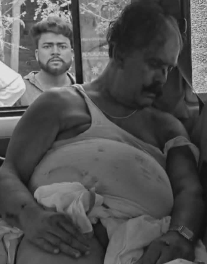 Chanakyastock1's tweet photo. बिहार के पटना जिला के मोकामा विधान सभा क्षेत्र में जनसुराज और jdu के कैंडिडेट के बीच में पहले पत्थरवाजी की खबर है फिर जनसुराज के समर्थक रहे दुलारचंद यादव की गोली लगने और गाड़ी कुचलने से मौत हो गई। 
क्या लगता है इससे अनंत सिंह के वोटर पर प्रभाव पड़ेगा? https://t.co/TKsDKj76ai