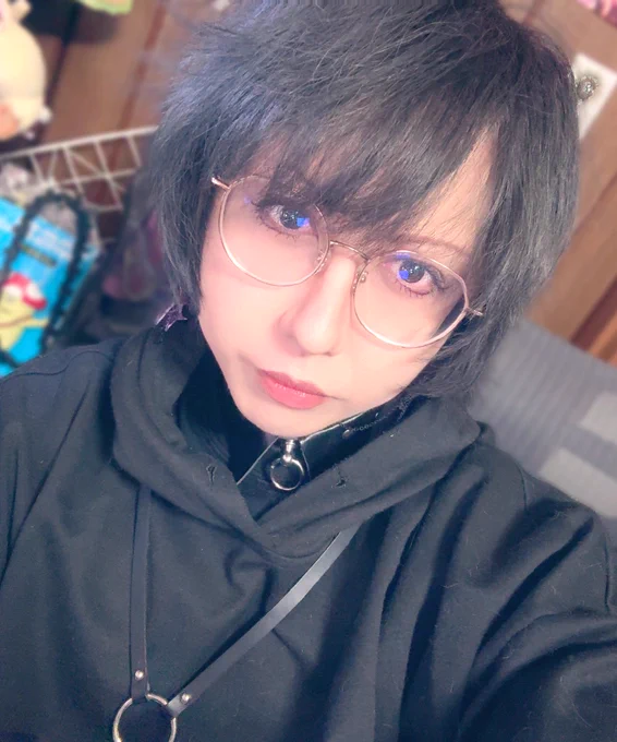 今日は似顔絵屋さんです