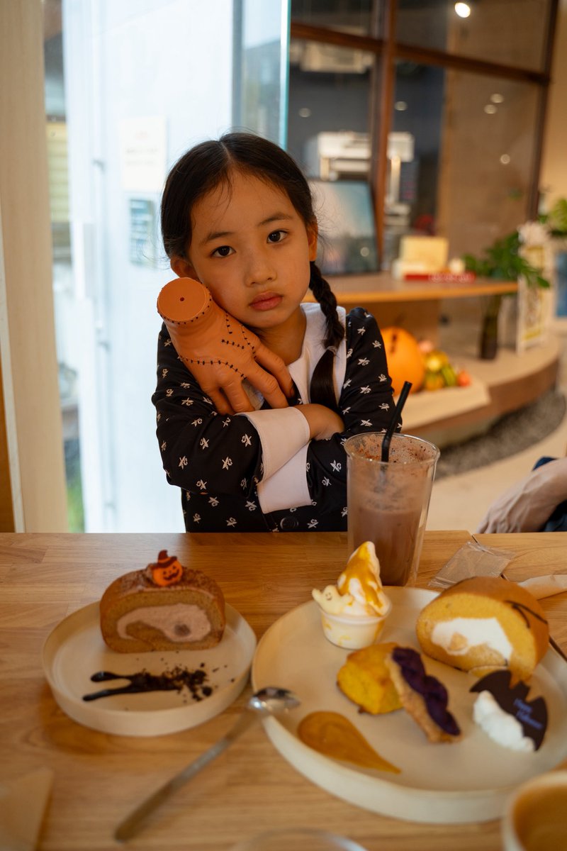 ch0ch0lina's tweet photo. Happy Halloween from Wednesday 

ハッピーハロウィン🎃👻

ウェンズデー at
一宮町のおしゃれなロールケーキ屋さん https://t.co/UR4YnSCQiy