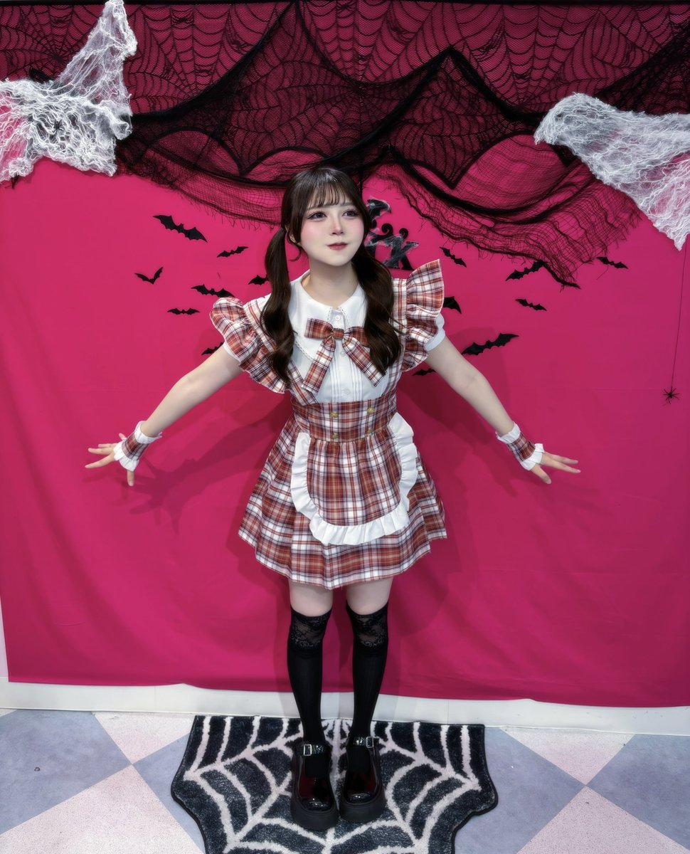 ᴛʀɪᴄᴋ ᴏʀ ᴛʀᴇᴀᴛ ! 👻❤️🤎
(お菓子、または ♡↻ をください♩)

 #Halloween2025 
 #Halloween
 #ハロウィン