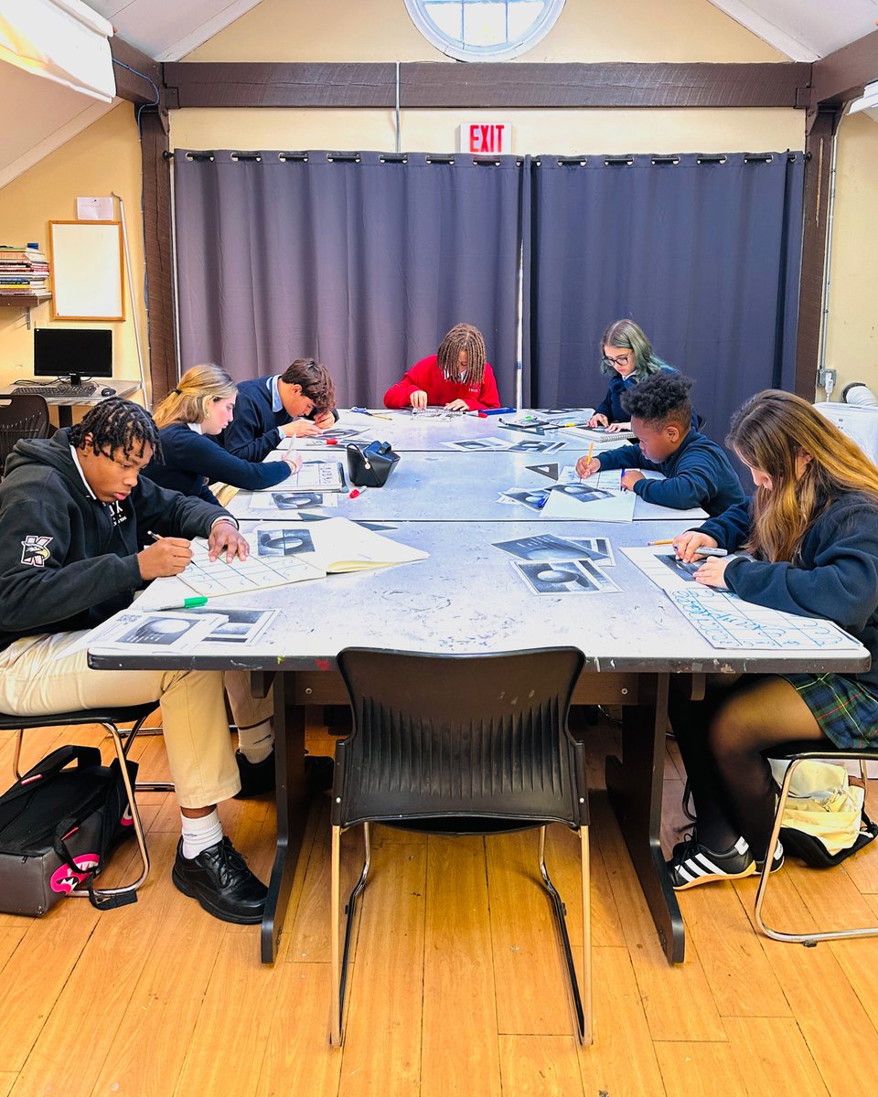 knoxschool's tweet image. Some moments at Knox are planned. Others happen in the in-between: across campus, in the lab, on the stage.

Curiosity is our default. Confidence grows here. Community thrives here.

Students discover who they can be… and go further.

#KnoxSchool #EngageElevateExcel