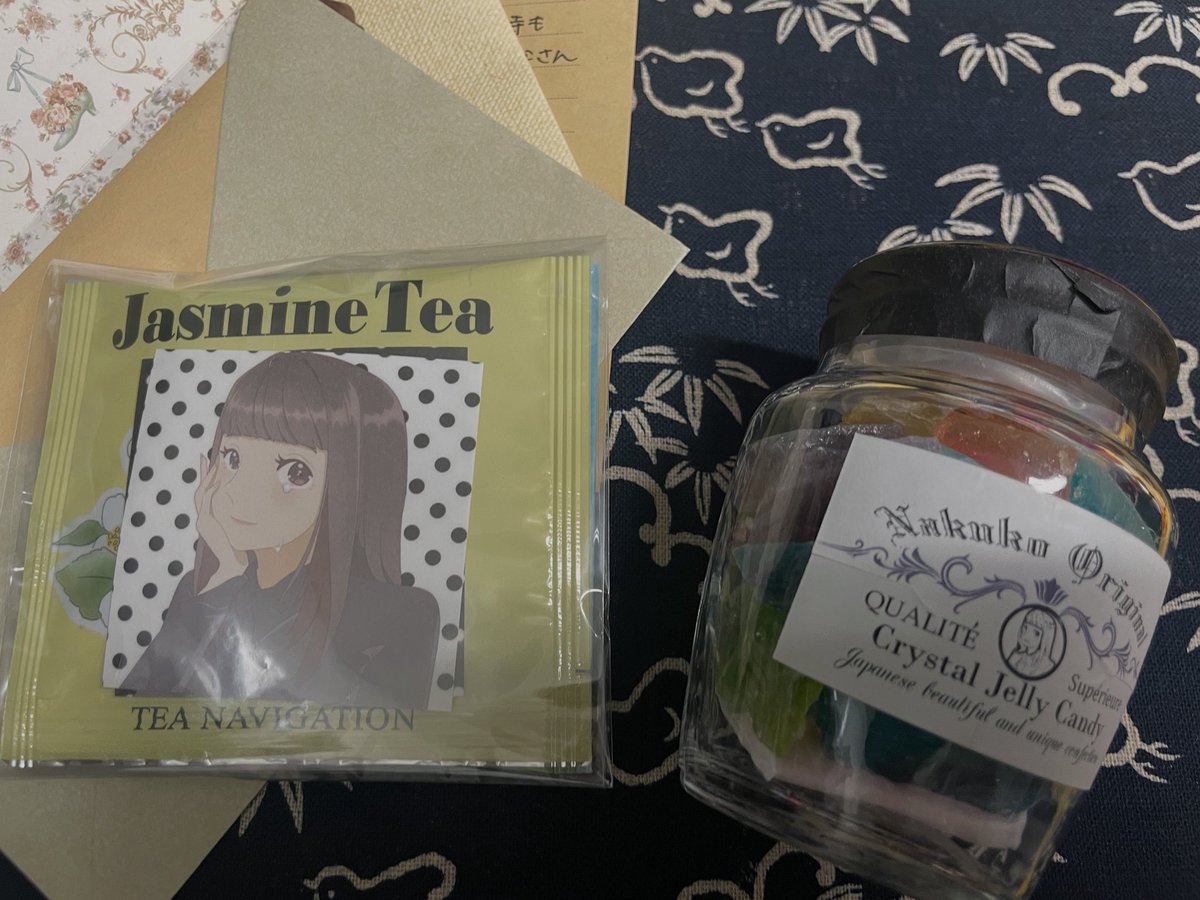 nakukoさんからいただいた琥珀糖☺️
ラベルが見えるように撮ったのであまり見えてないけど綺麗すぎて飾っておきたい🤔
#Nakuko