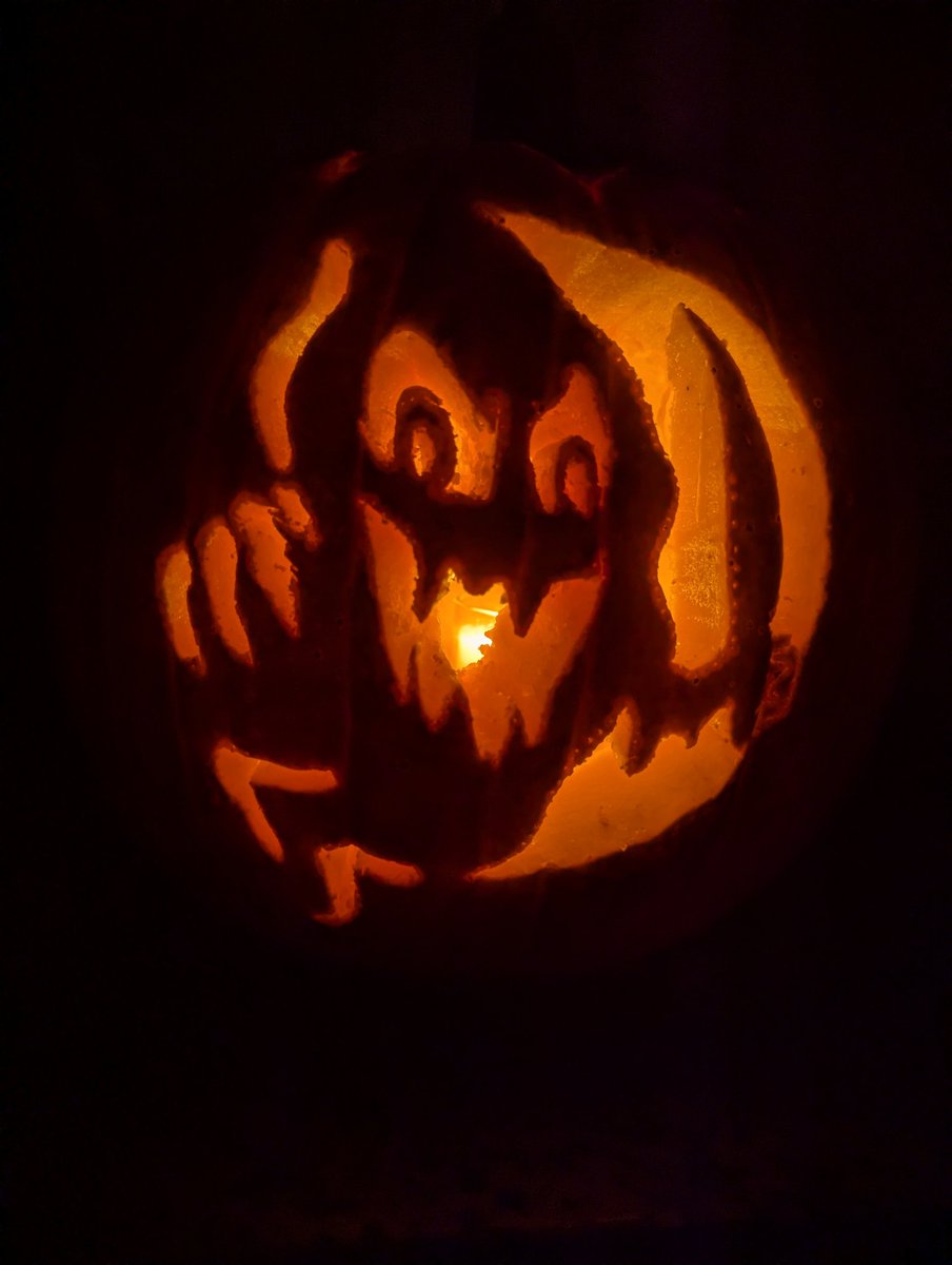 DerekRubyShow's tweet image. Halloween pumpkins are ready. #Halloween2025