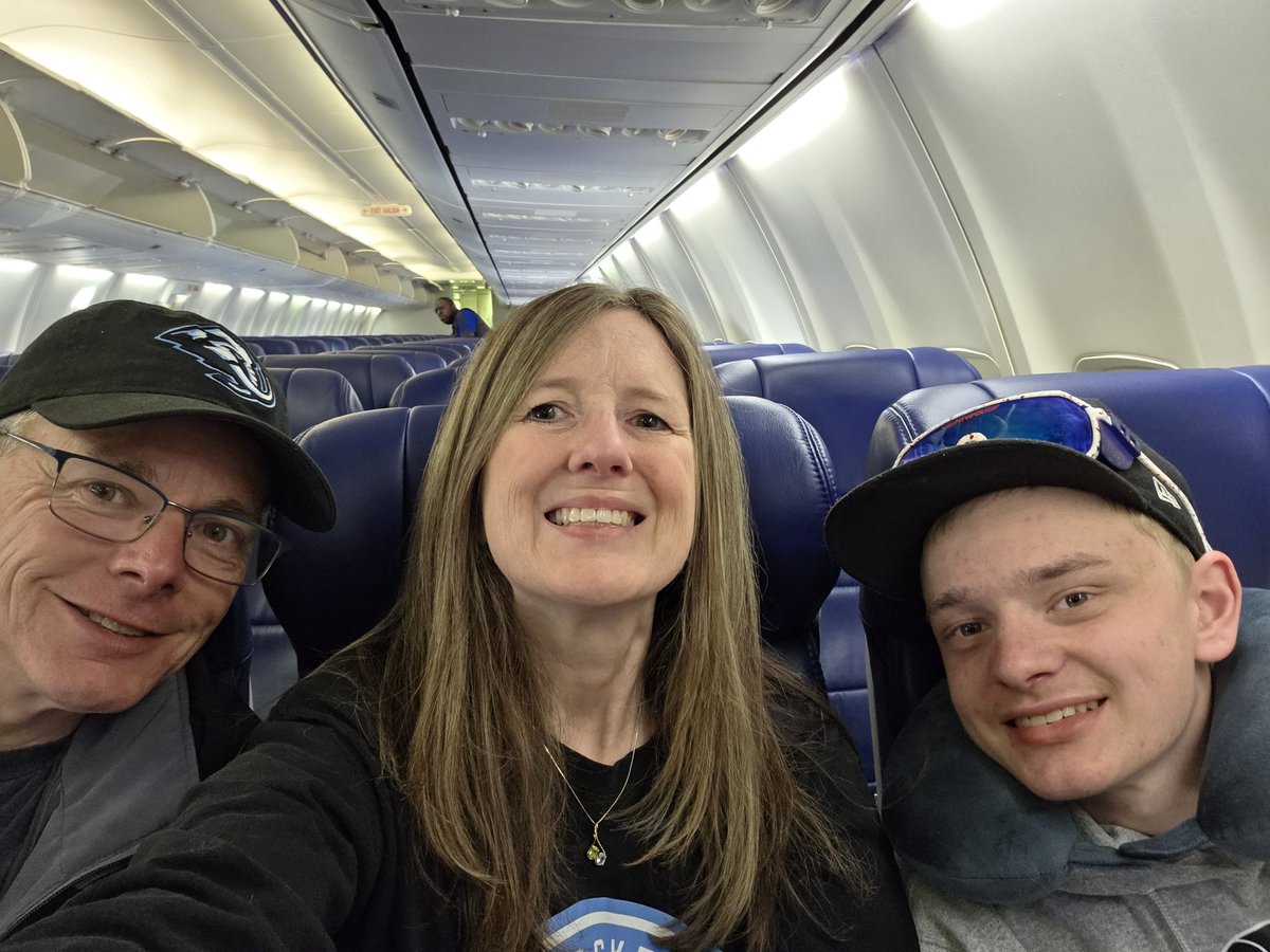 Hockey_NF_Mom's tweet image. So thankful to have planned this months ago. It will be good to hear engines roar and not much else. 

@NASCAR 

#imwithTravis #MoreNotLess #ikNowaFighter #alwaysracing #EndNF #NASCAR #ChampionshipWeekend #NASCARChampionship4