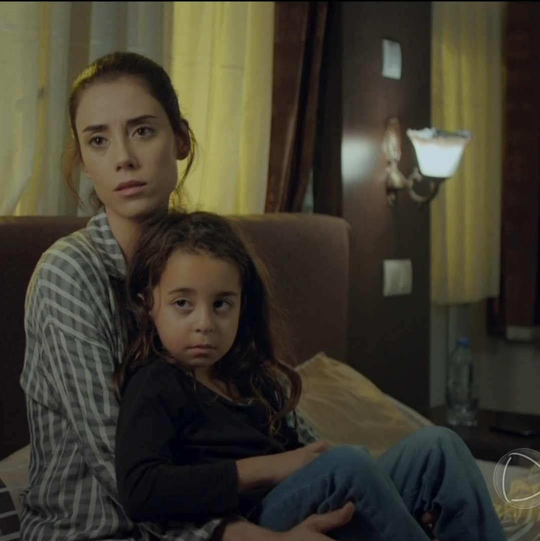 Que tamainho de gente iti malia 🤏🏻 

#NovelaMae