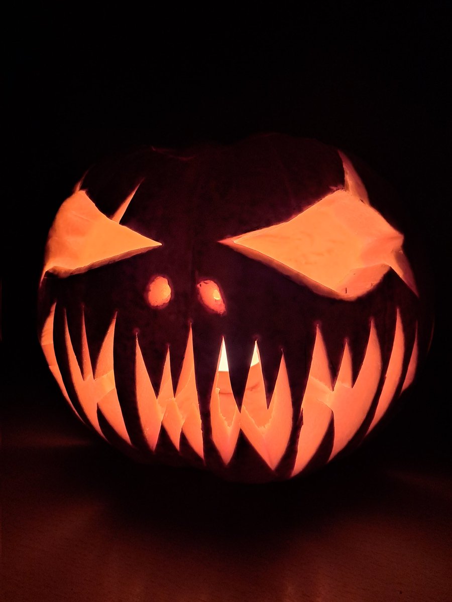 LilMissMagic1's tweet photo. Happy Halloween 🎃 https://t.co/gZcEhLDGJU