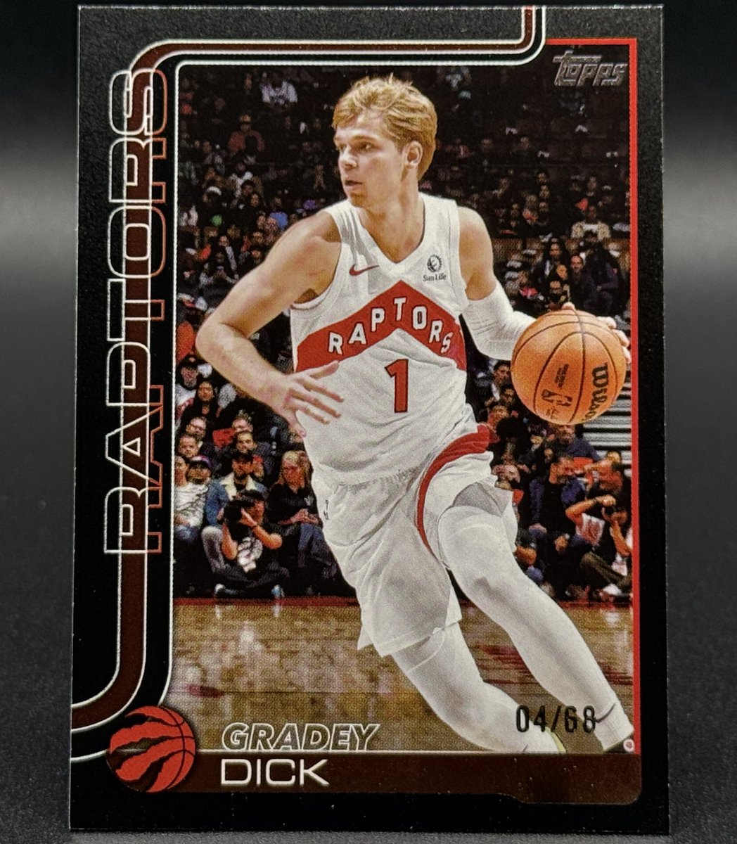 mason_parker5's tweet image. Nothing like the classic black 🤌🏼 #toppsflagship