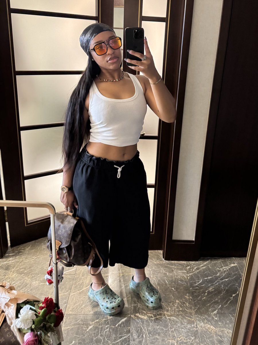 Kxzenoo's tweet image. jus being me 🪽