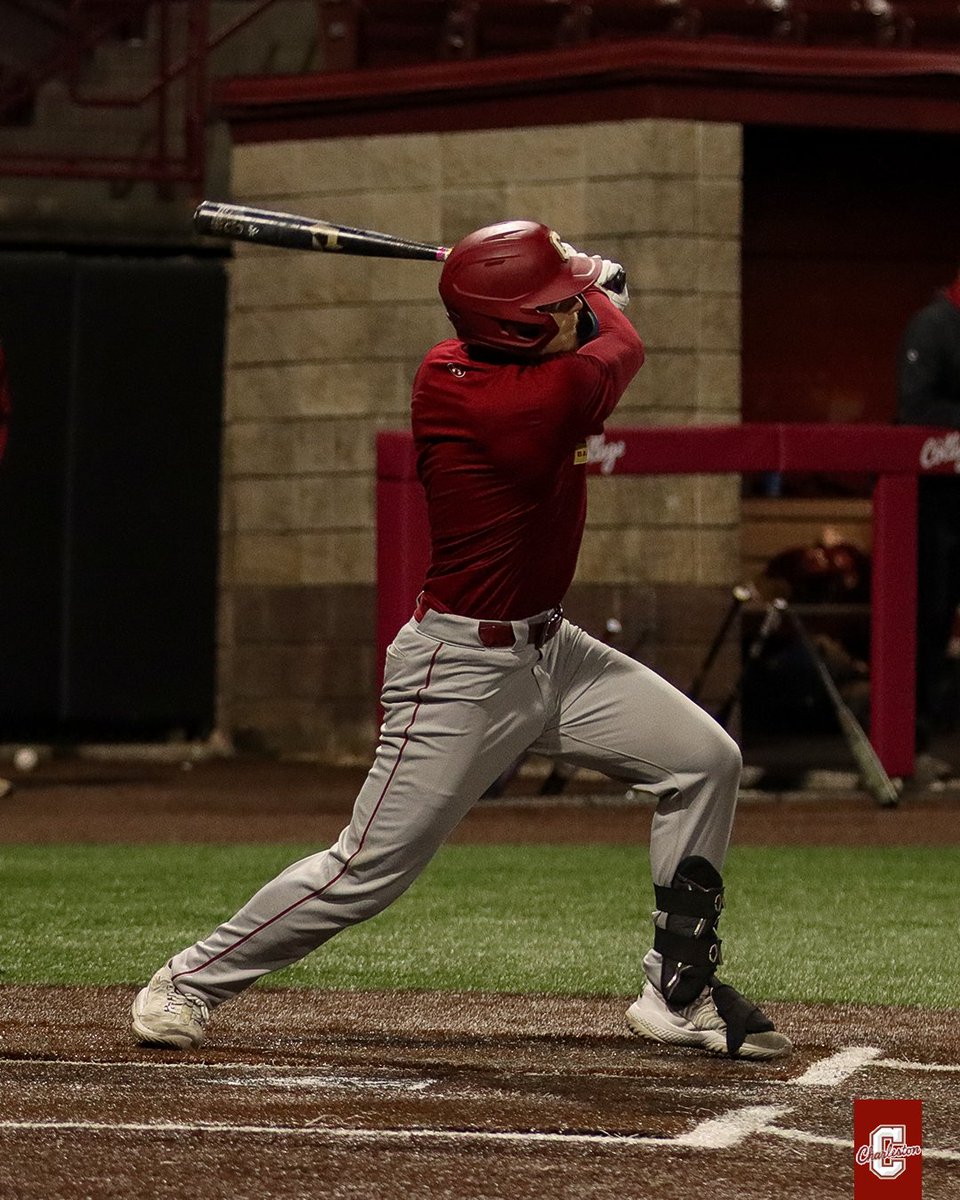 CofCBaseball's tweet image. DJ ties it at 2 for Team Dave!

#TheCollege 🌴⚾️