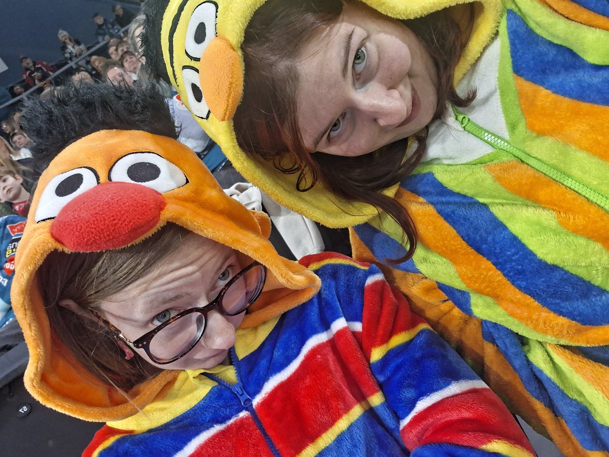 AbstractChey's tweet image. Spooky