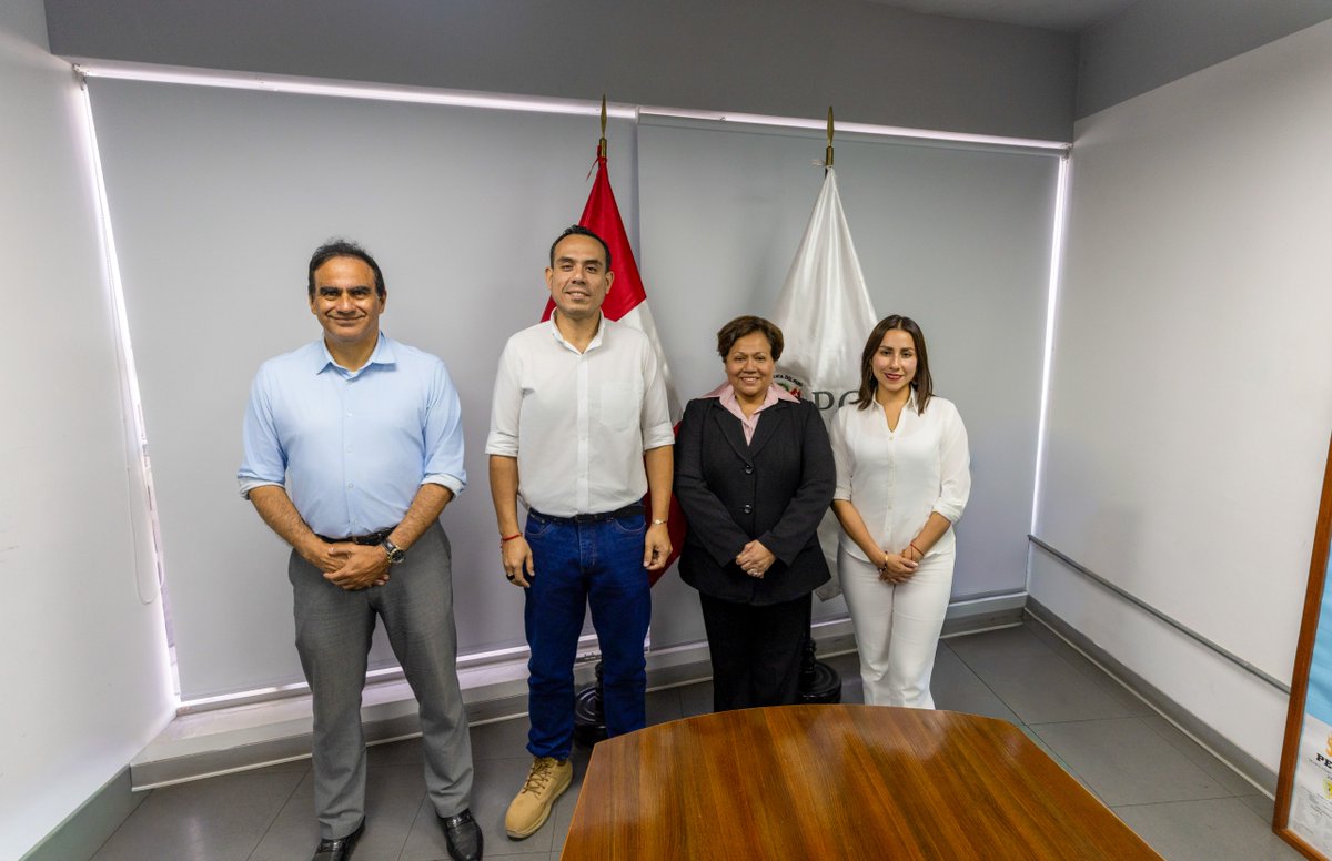 PGE_Peru's tweet photo. El presidente José Jerí, junto a los titulares del @MTPE_Peru y @MidisPeru, visitó la sede de la @PGE_Peru, donde sostuvo una reunión con la Procuradora general del Estado, María Caruajulca, para abordar los avances en la defensa jurídica del Estado y necesidades de la entidad. https://t.co/0KWLzIVMsW